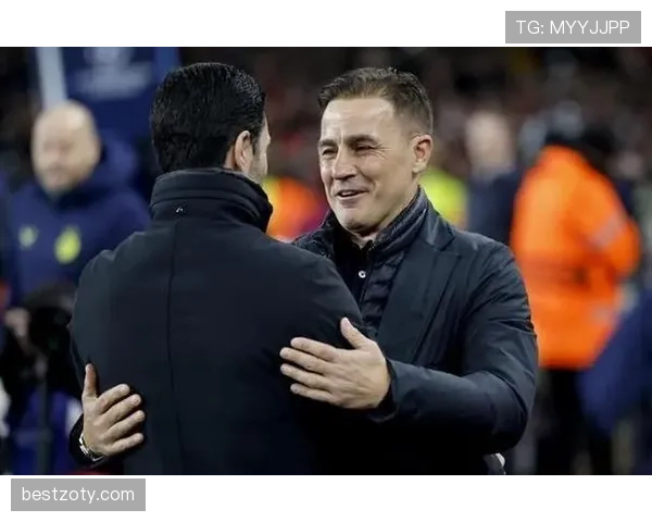 卡纳瓦罗高位逼抢压制对手中场，防线前移显战术新角色