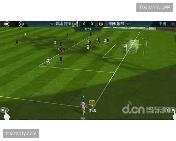 伊萨克为何能以边锋式突破撕开防线？解析其带球进攻机制与中锋角色的融合